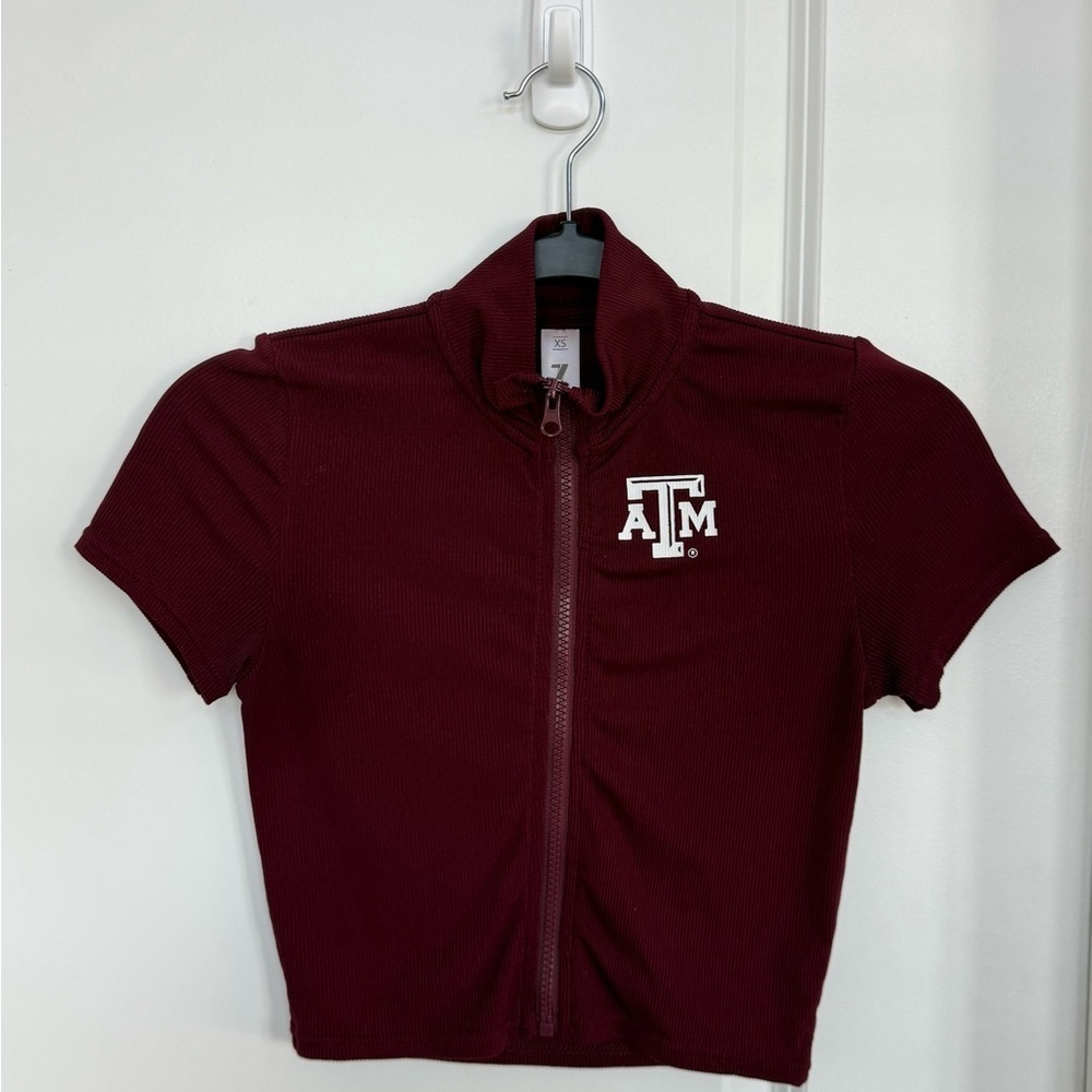 Maroon Short Sleeve Zip-Up Top - Picture 1 of 2